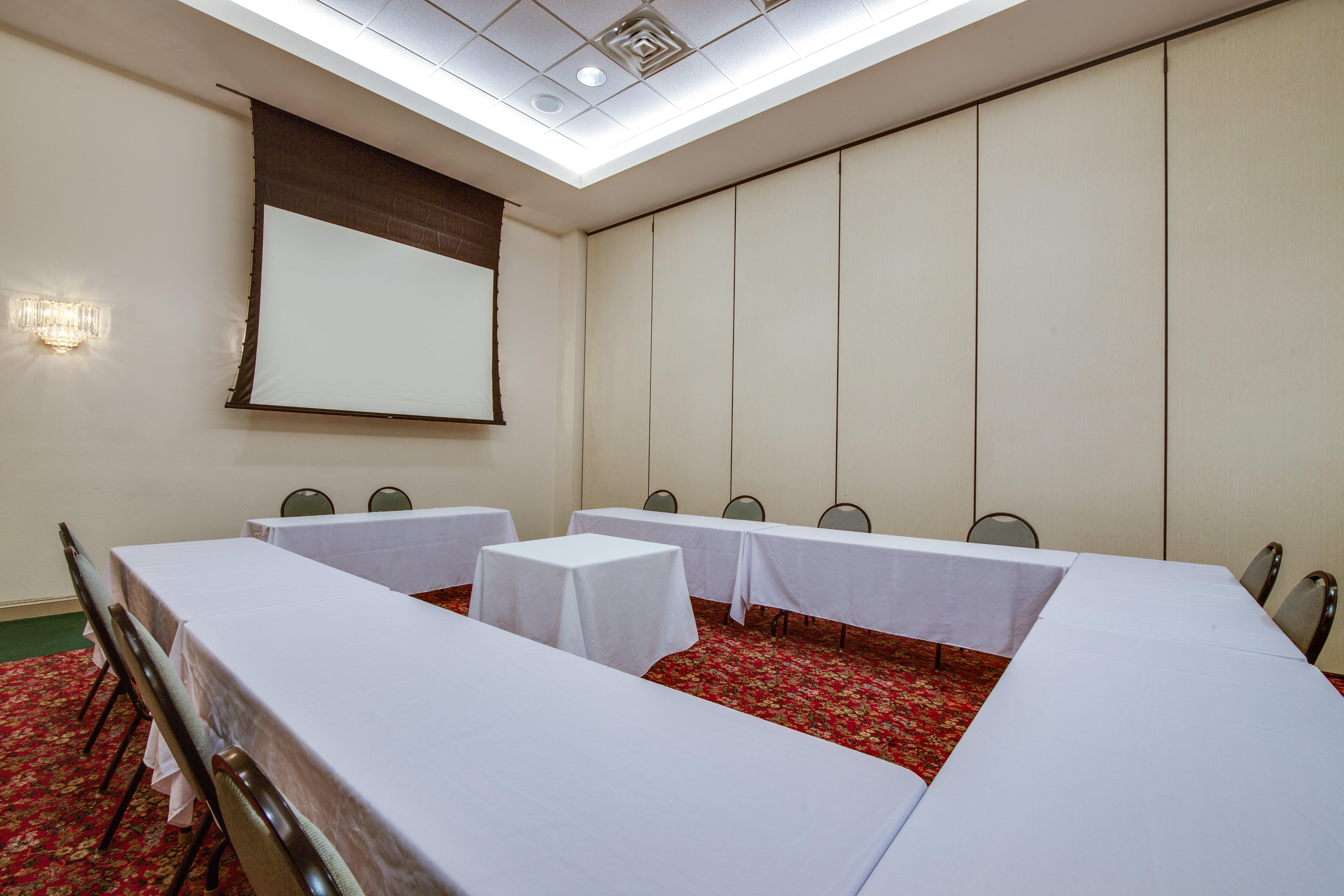 Holiday Inn Express Hotel & Suites Greensboro-East By Ihg Exteriör bild