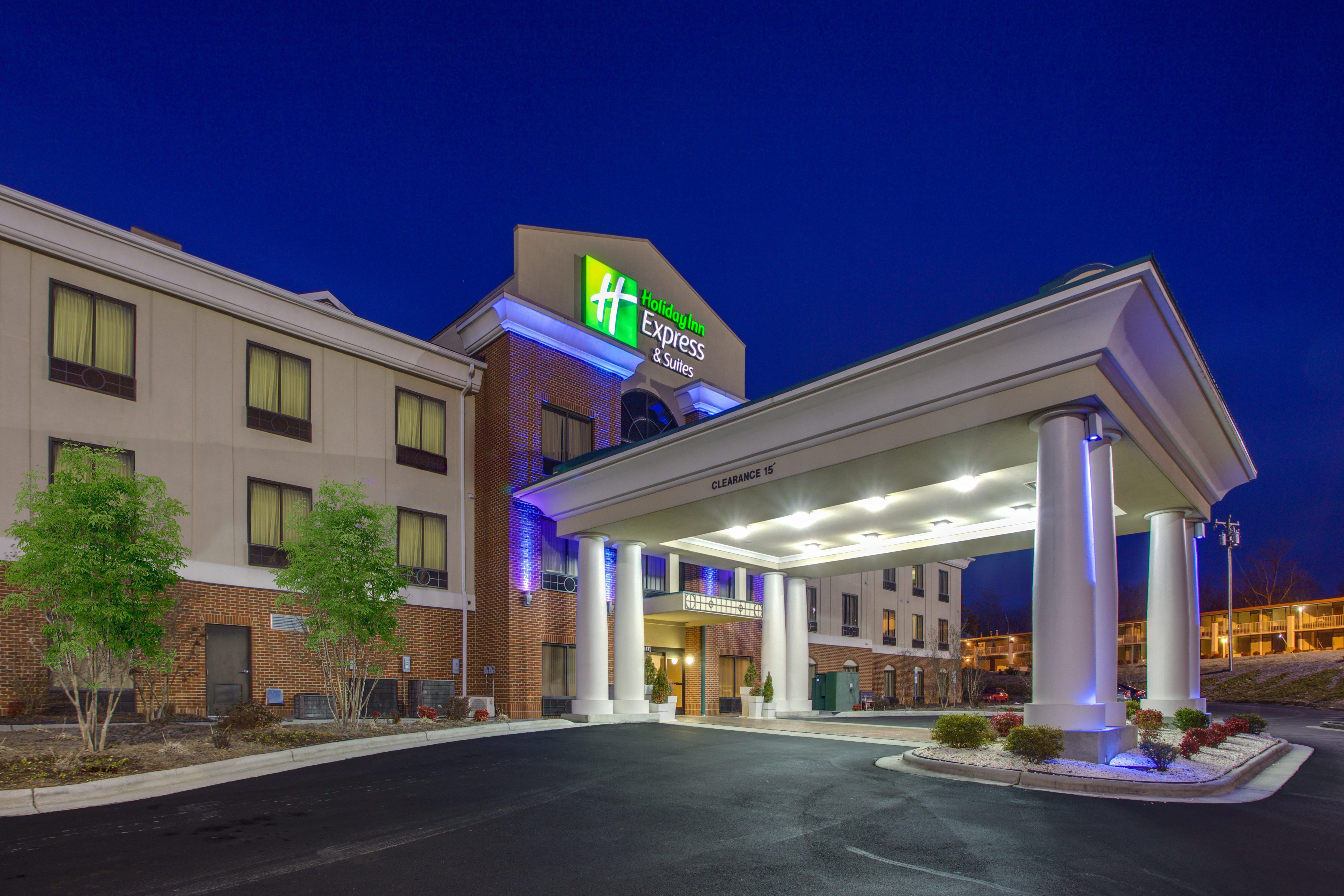 Holiday Inn Express Hotel & Suites Greensboro-East By Ihg Exteriör bild