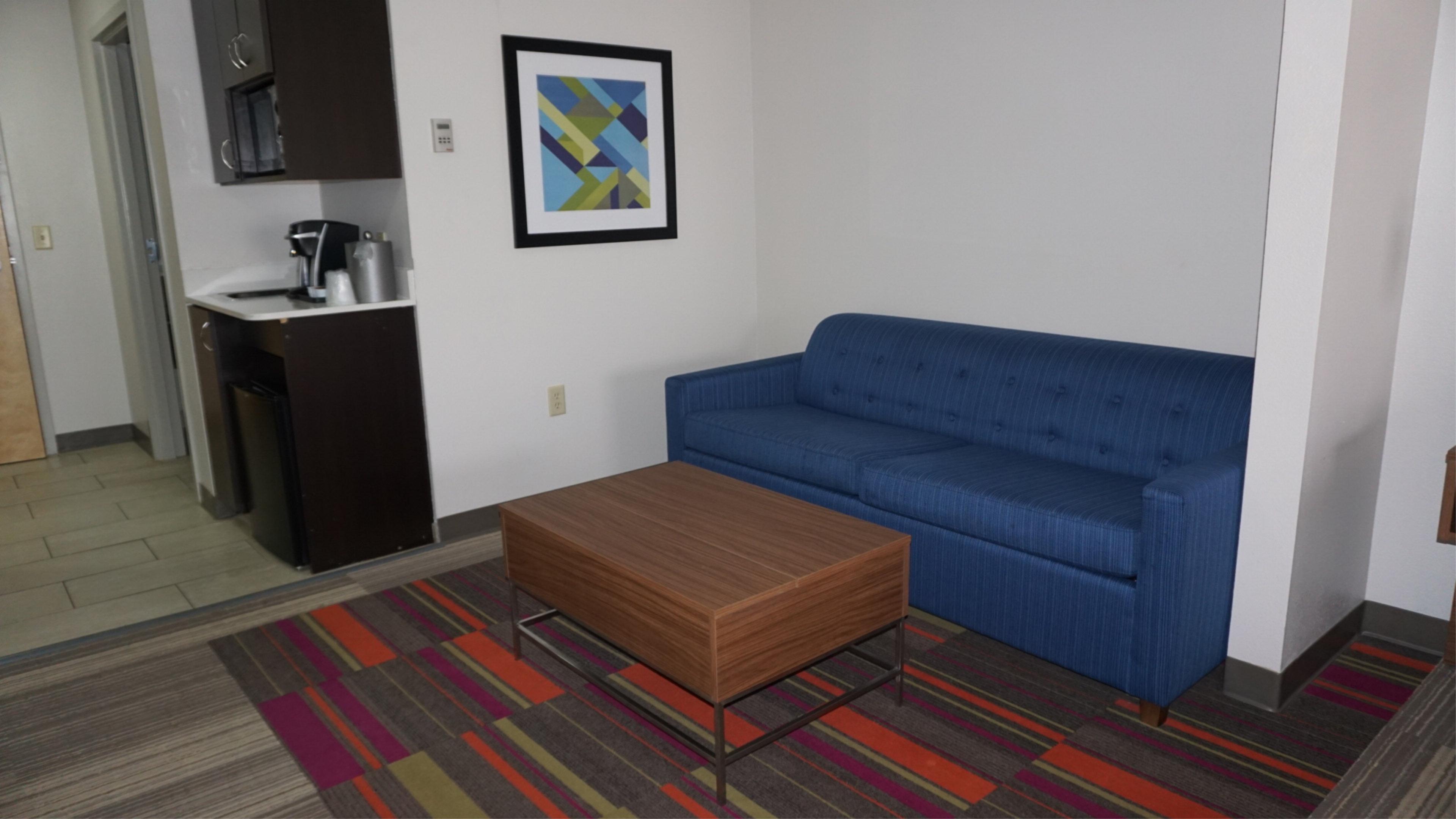 Holiday Inn Express Hotel & Suites Greensboro-East By Ihg Exteriör bild