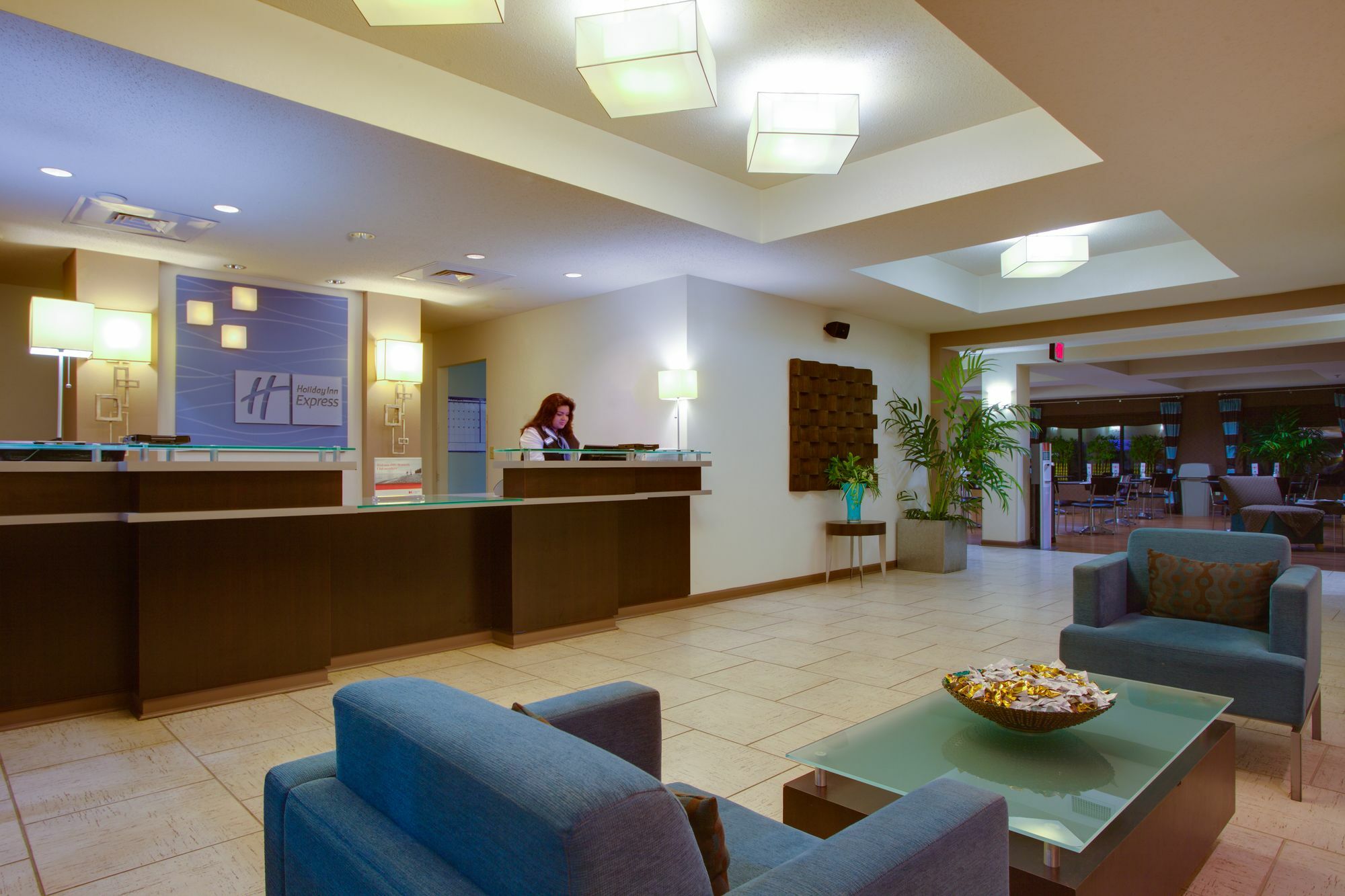 Holiday Inn Express Hotel & Suites Greensboro-East By Ihg Exteriör bild